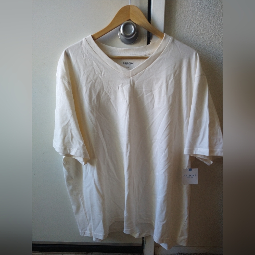 Men's V Neck Cream color shirt by Arizona Jean Company Size XXL
